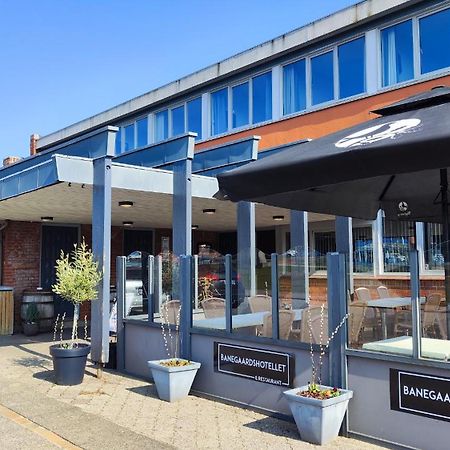 Banegaardshotellet Vojens Buitenkant foto