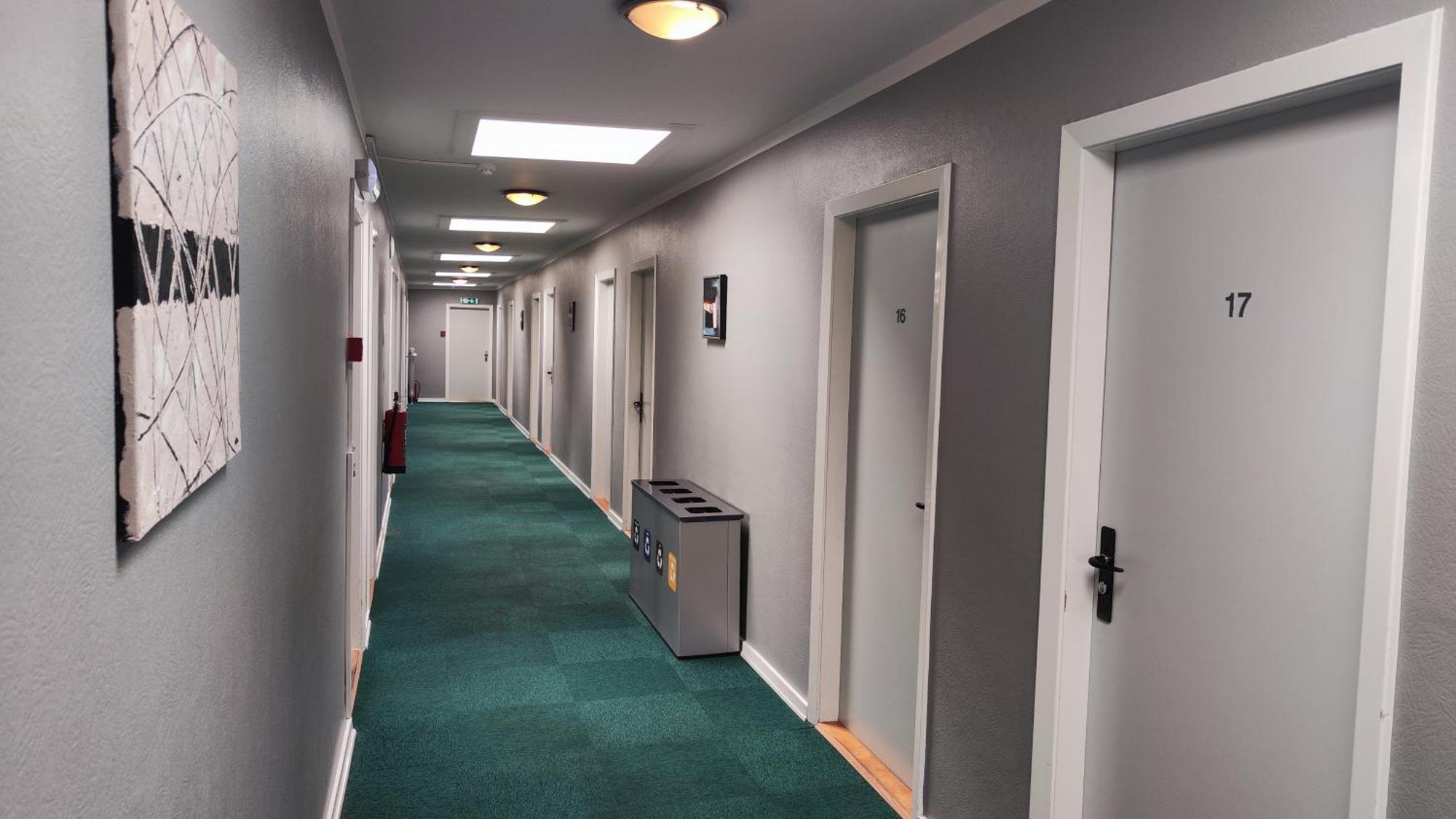 Banegaardshotellet Vojens Buitenkant foto
